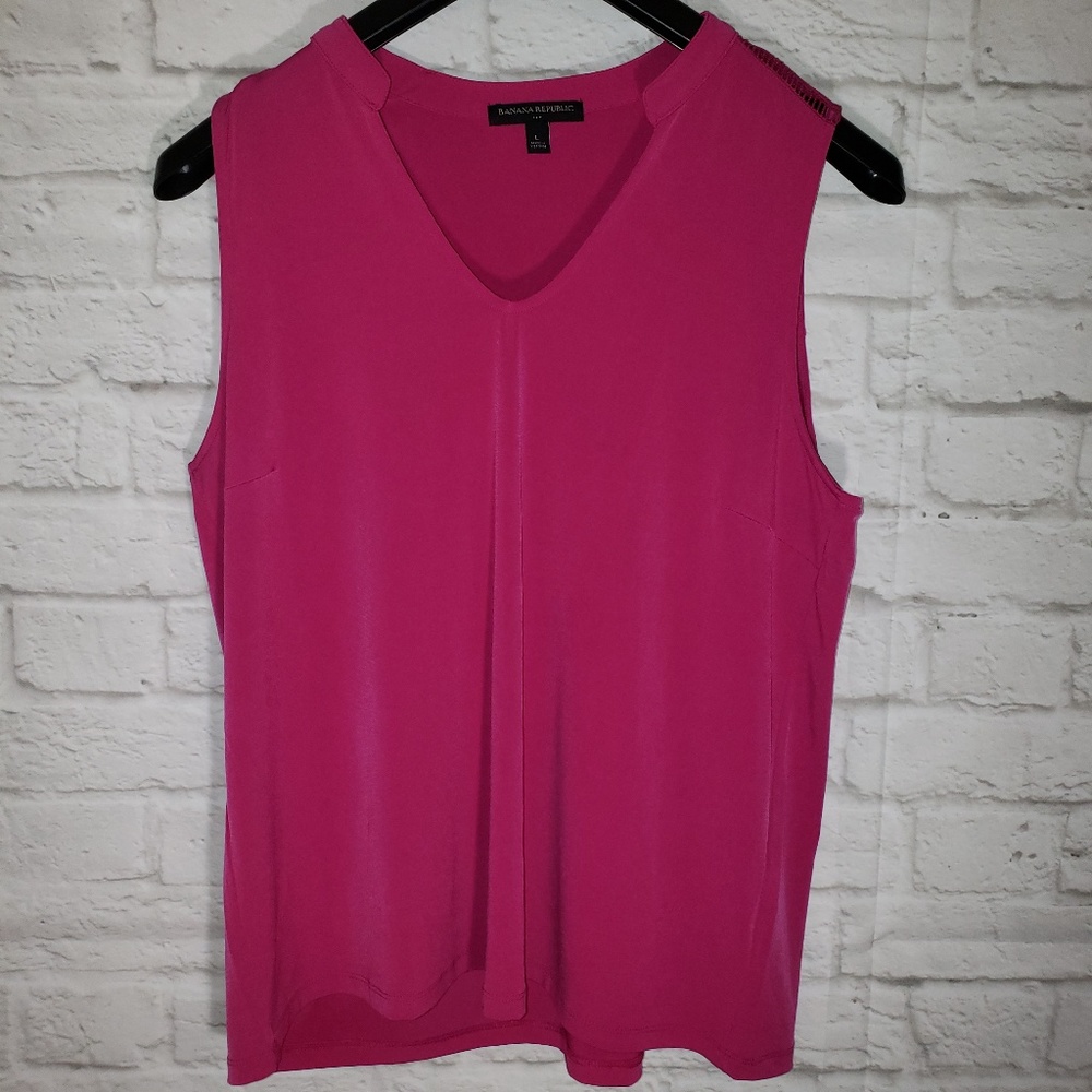 Banana Republic Sleeveless Top Size Lar…